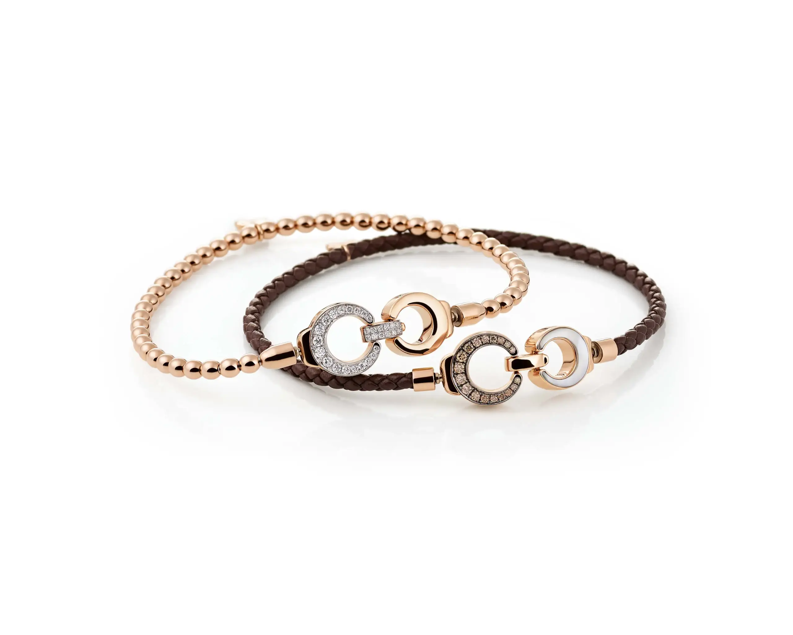 ATTRAE_2_bracelets_cmyk